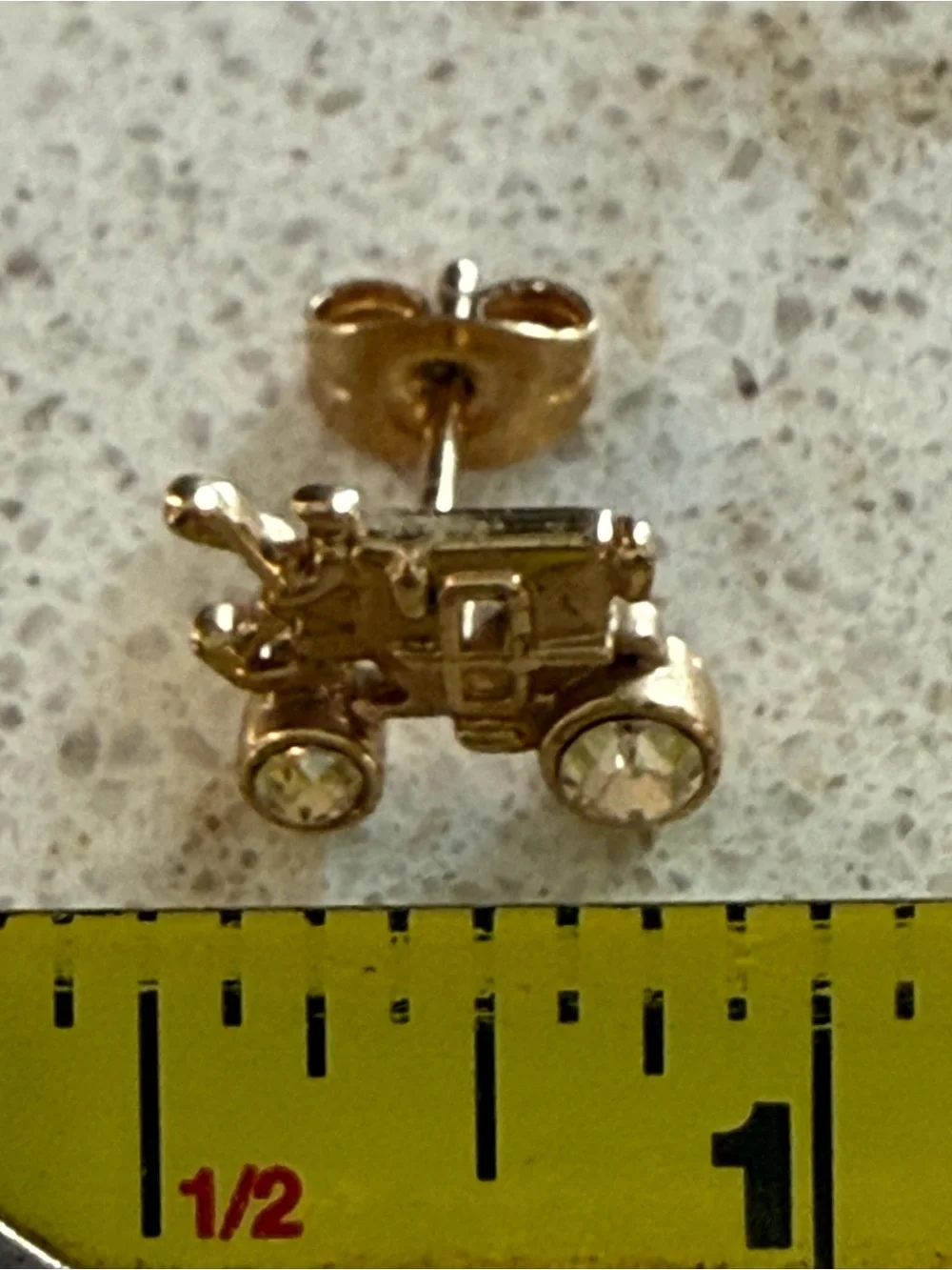 NWOT Coach Horse and Carriage Earring(single) - Picture 6 of 6